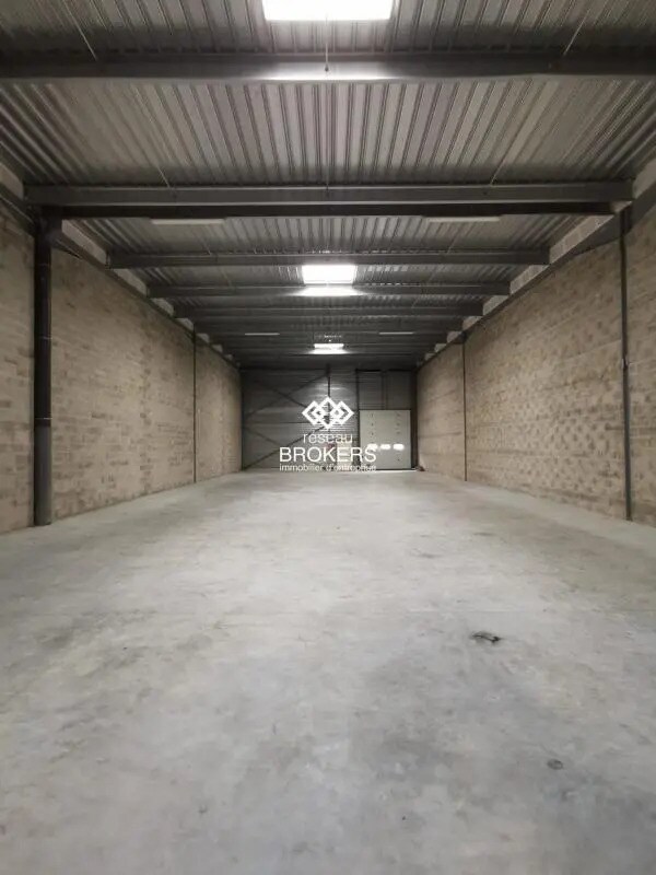 Industrial in Lisses for lease Building Photo- Image 1 of 4
