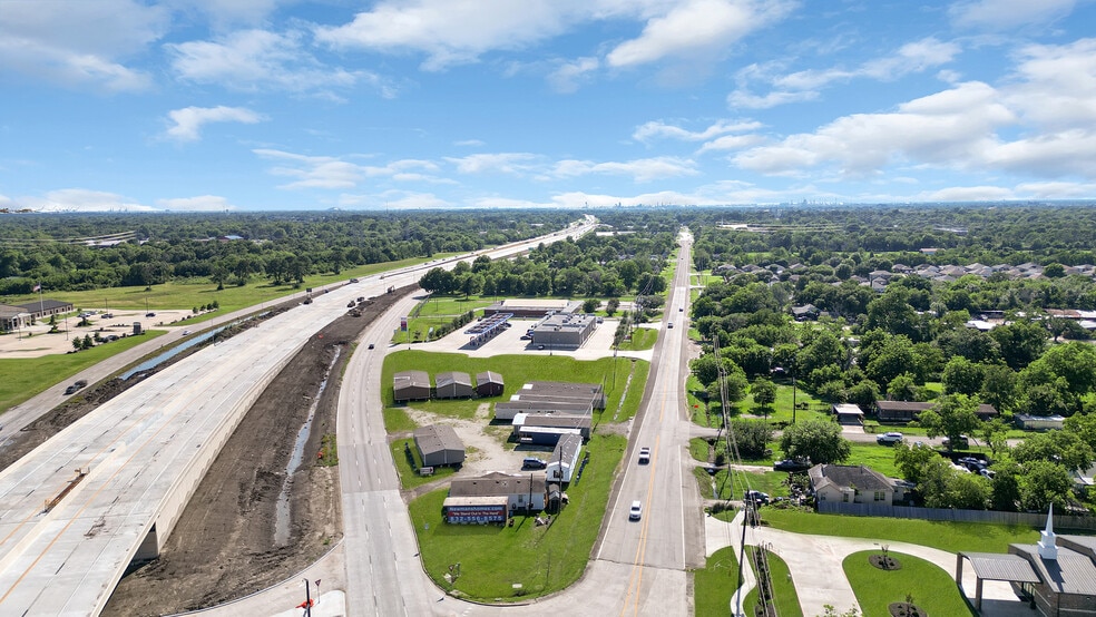 3733 N Alexander Dr, Baytown, TX for sale - Building Photo - Image 3 of 23