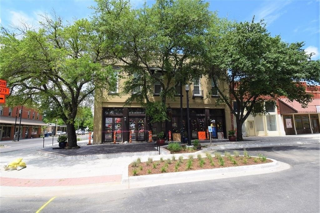 101 N Jackson St, Kaufman, TX for sale Building Photo- Image 1 of 1