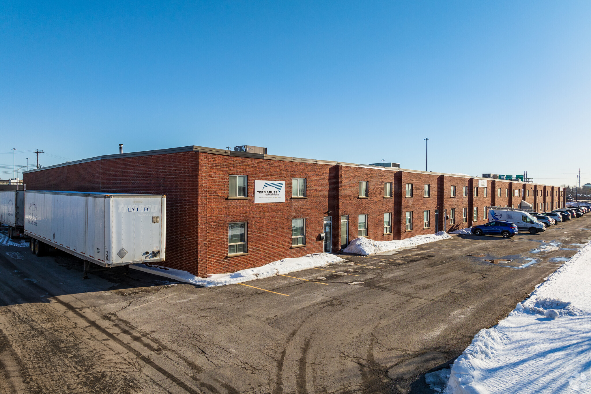 7700-7720 Rue Jarry, Montréal, QC for lease Primary Photo- Image 1 of 4