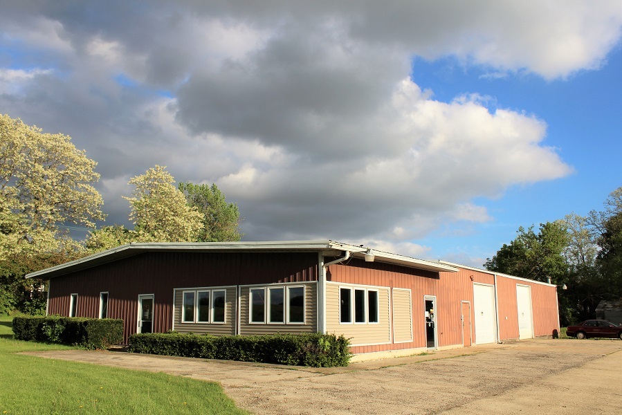 13571 Lincoln Rd, Morrison, IL for sale Building Photo- Image 1 of 8