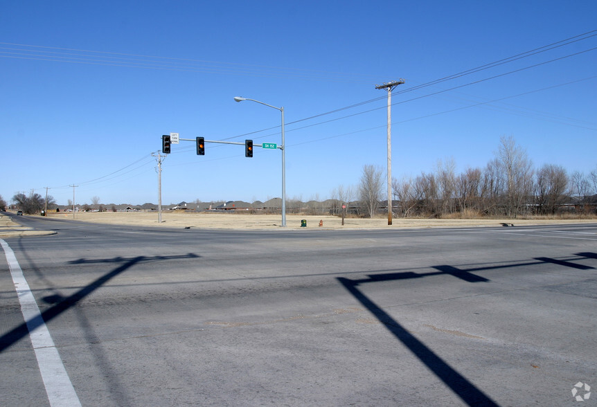 Czech Hall Rd & Hwy 152, Mustang, OK for sale - Primary Photo - Image 1 of 1