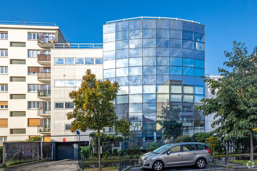 102 A Avenue Henri Barbusse, Colombes for lease - Building Photo - Image 2 of 2