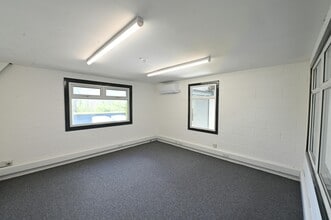 Richmond St, Ashton Under Lyne for lease Interior Photo- Image 2 of 2