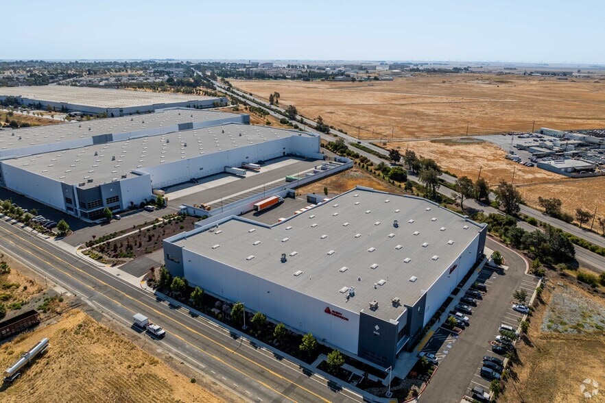 2195 Huntington Dr, Fairfield, CA for lease - Building Photo - Image 3 of 3