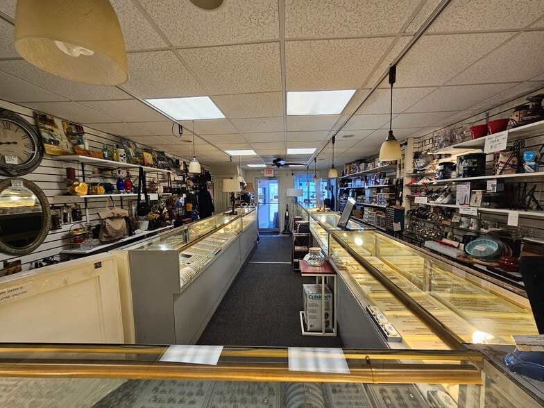 5903 N Broad St, Philadelphia, PA for sale - Building Photo - Image 3 of 39