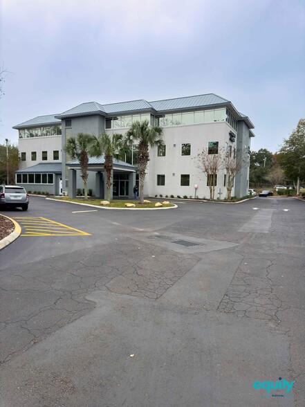 1201 Monument Rd, Jacksonville, FL for lease - Building Photo - Image 1 of 10