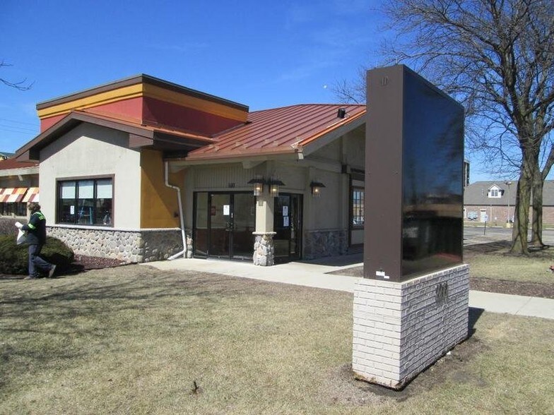 2211 W Jefferson St, Joliet, IL 60435