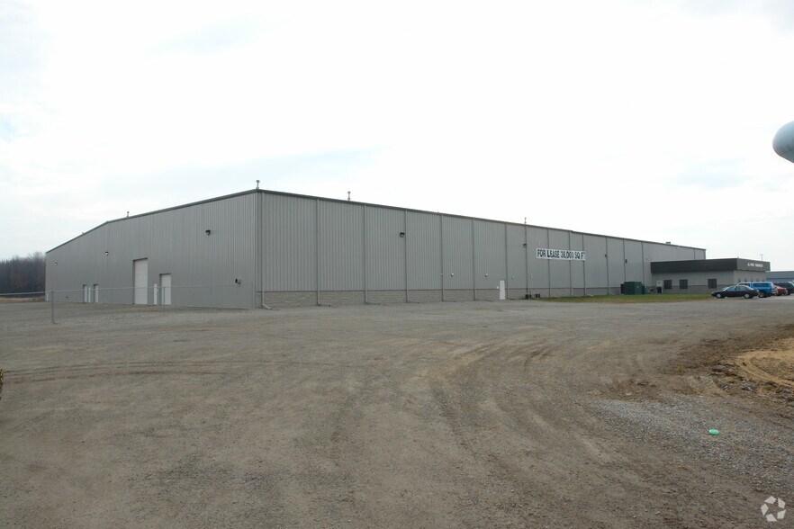 1680 Cornell Rd, Howard, WI for sale - Primary Photo - Image 1 of 1