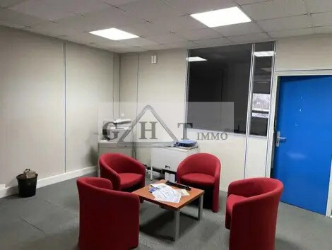 Industrial in Saint-Mard for sale - Interior Photo - Image 3 of 3