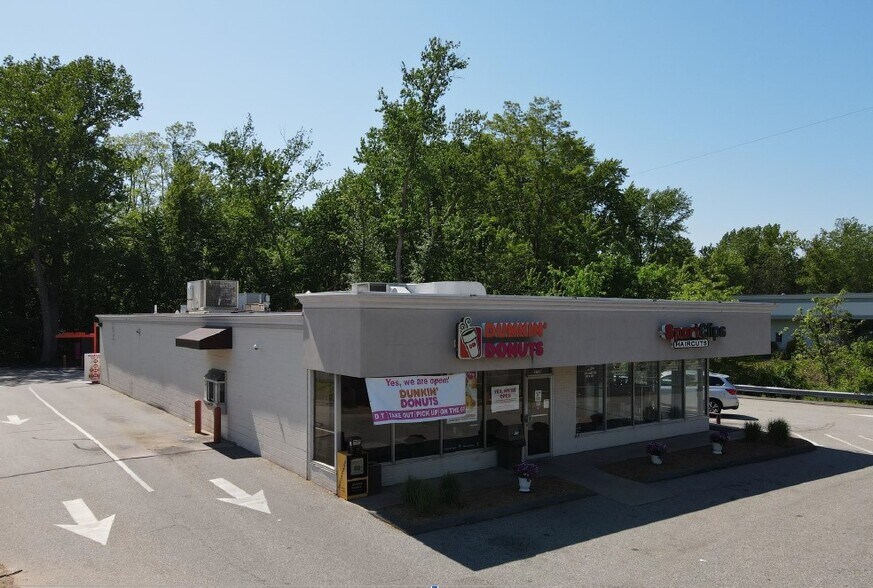 2751 Main St, Glastonbury, CT for sale - Building Photo - Image 1 of 1