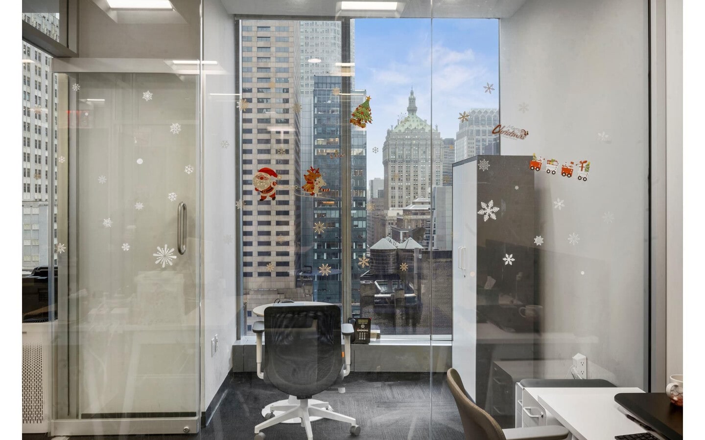 50 W 47th St, New York, NY 10036 - Unit 06 - - Interior Photo - Image 2 of 8