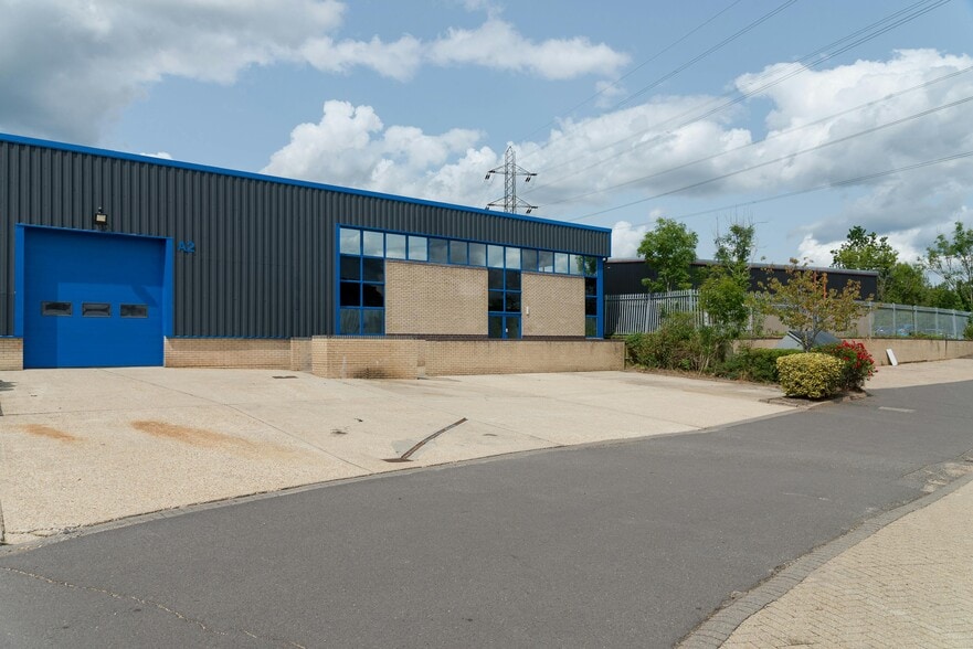 Lakesmere Rd, Horndean for lease - Building Photo - Image 1 of 40