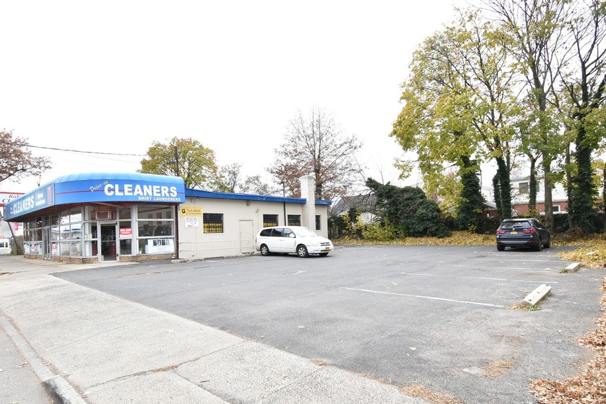 25 Nassau Blvd, West Hempstead, NY for sale - Building Photo - Image 3 of 5