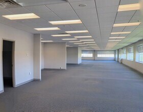 3425 40th Ave NW, Rochester, MN for lease Interior Photo- Image 2 of 5