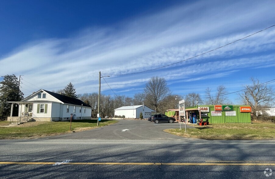 659 Swedesboro Rd, Gibbstown, NJ 08027