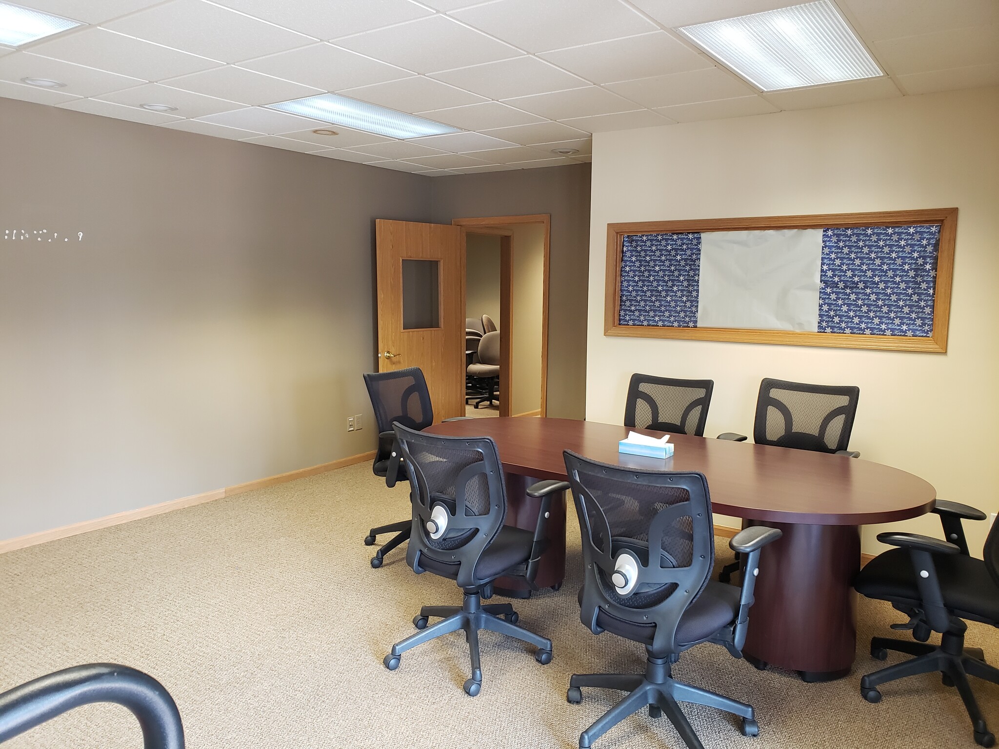 1402 Columbus St, Ottawa, IL for lease Interior Photo- Image 1 of 5