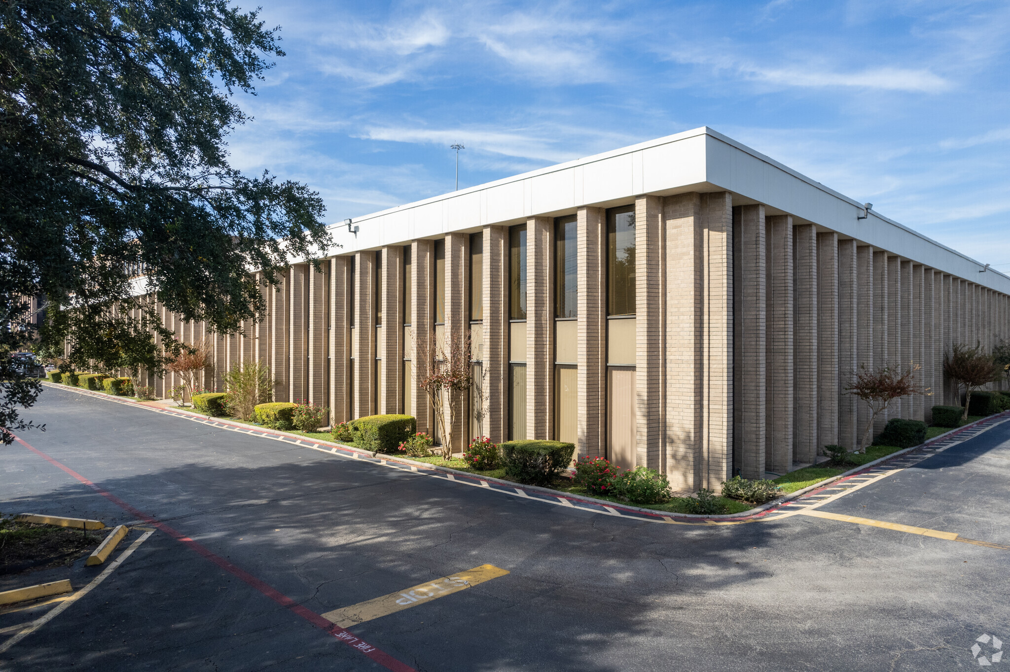 9219 Katy Fwy, Houston, TX for lease Primary Photo- Image 1 of 11