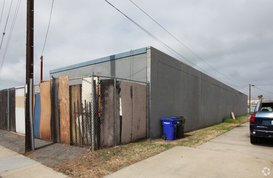 650-660 Emory St, Imperial Beach, CA for sale - Building Photo - Image 2 of 2