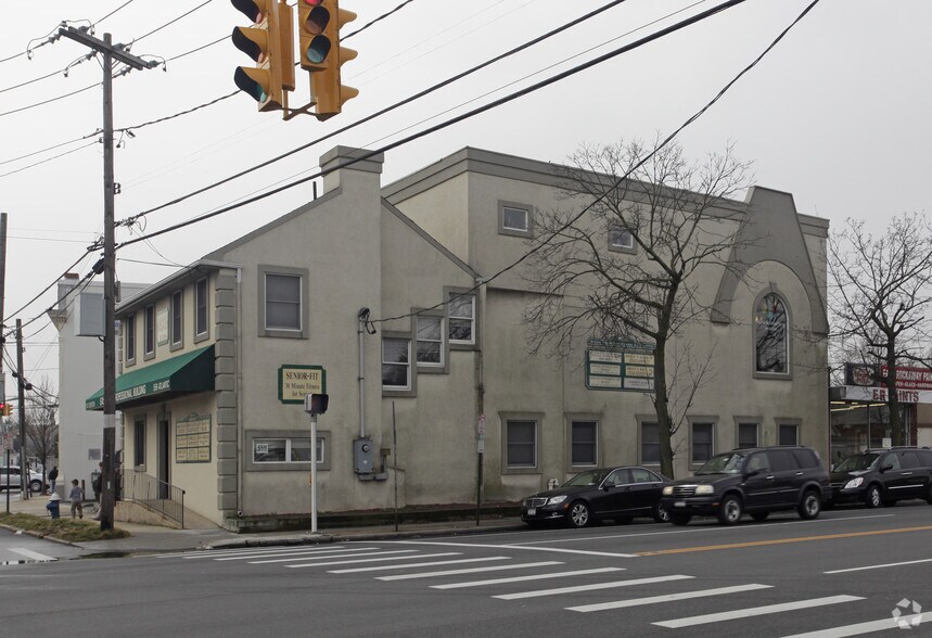 559 Atlantic Ave, East Rockaway, NY for lease - Building Photo - Image 3 of 43