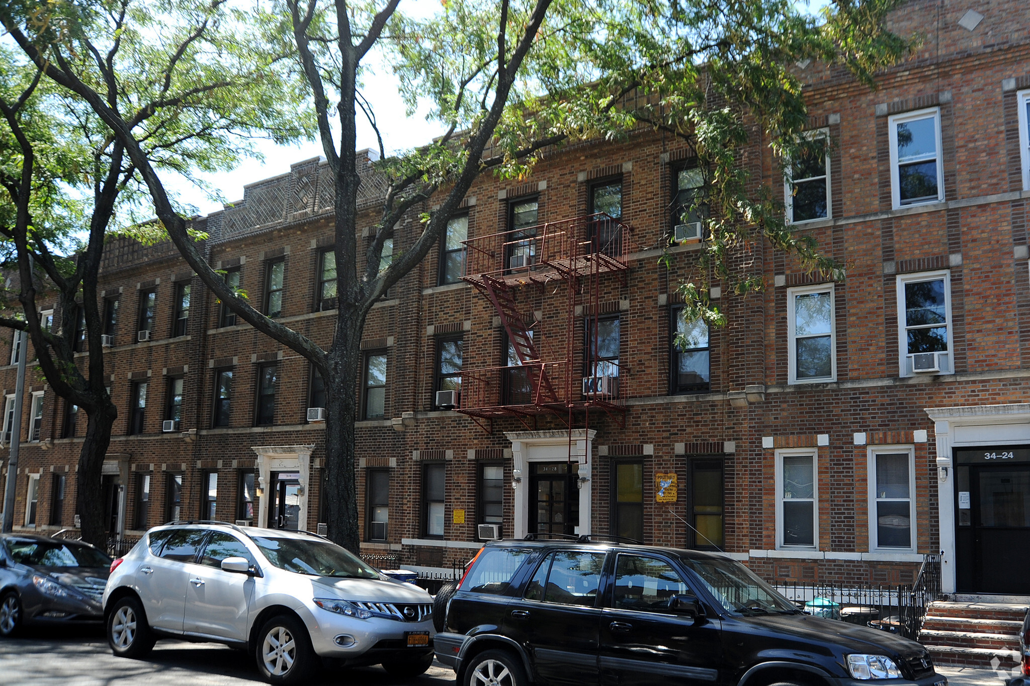 34-28 43rd St, Long Island City, NY for sale Primary Photo- Image 1 of 3