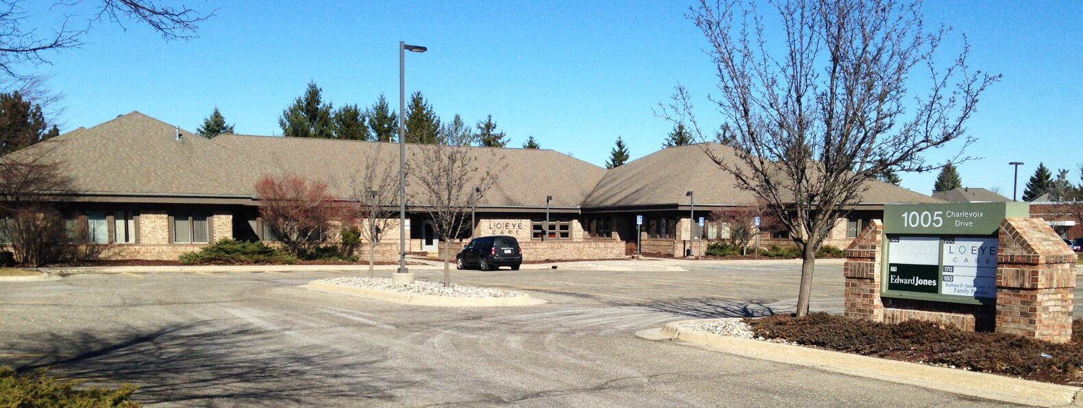 1005 Charlevoix Dr, Grand Ledge, MI for sale Building Photo- Image 1 of 1