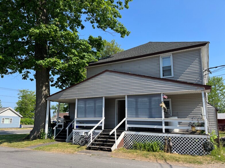 207 13th Ave, Sylvan Beach, NY for sale - Building Photo - Image 1 of 1