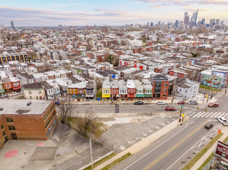 2839 W Glenwood Ave, Philadelphia, PA for sale - Building Photo - Image 2 of 16