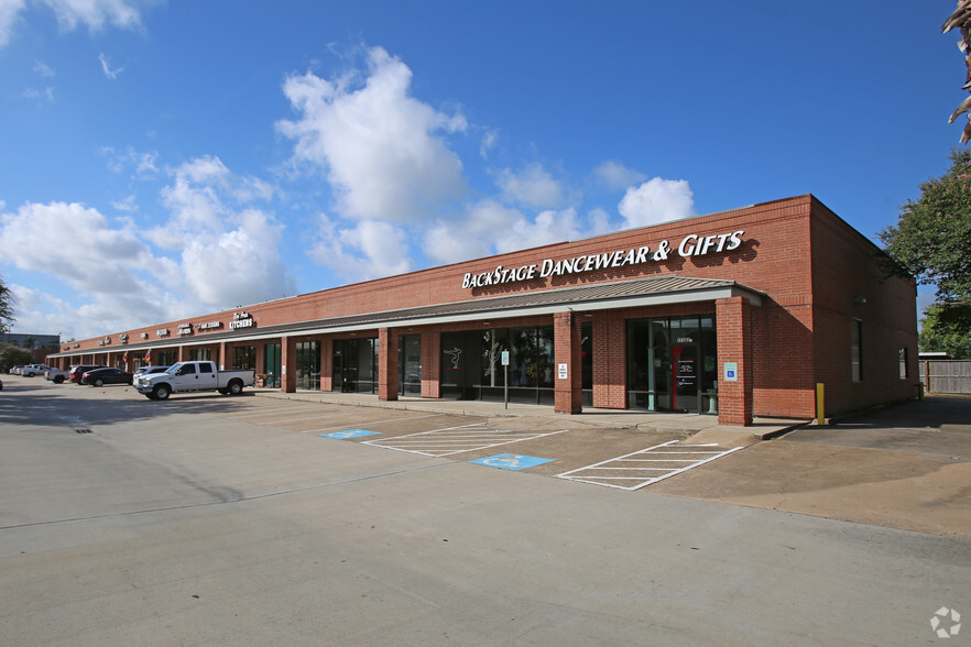 17324 Highway 3, Webster, TX for lease - Building Photo - Image 1 of 11