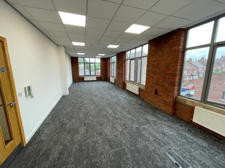 Bond St, Macclesfield for lease - Building Photo - Image 3 of 5