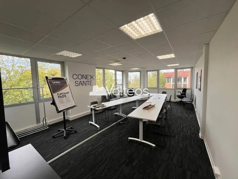 240 Rue Jean Bart, Labège for lease - Interior Photo - Image 3 of 8