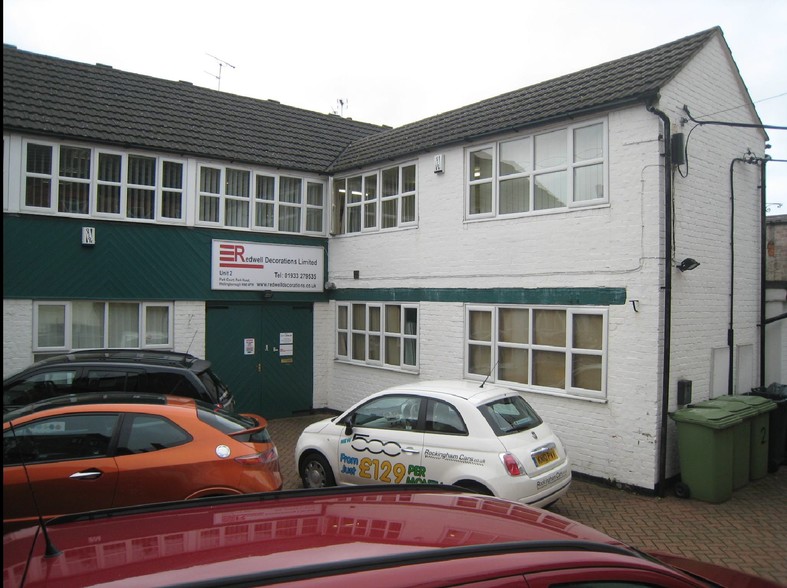 15-17 Park Rd, Wellingborough for lease - Primary Photo - Image 1 of 2