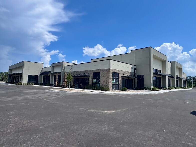 9606 Bernpine Ct, Bonita Springs, FL for lease - Building Photo - Image 1 of 14