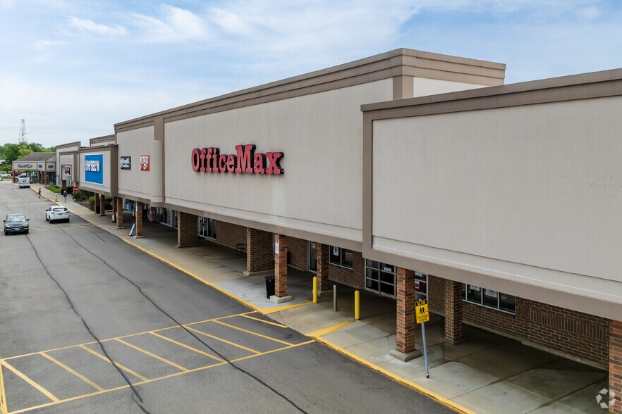 719-801 W Main St, Lake Zurich, IL for sale - Primary Photo - Image 1 of 1