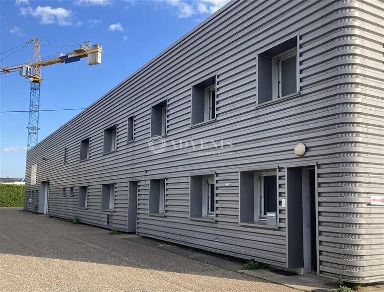 Office in Blois for lease - Building Photo - Image 1 of 5