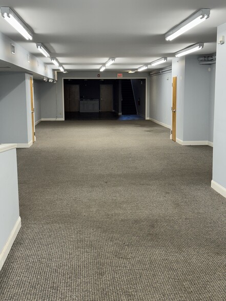 106 E Lancaster Ave, Wayne, PA for lease - Building Photo - Image 2 of 8