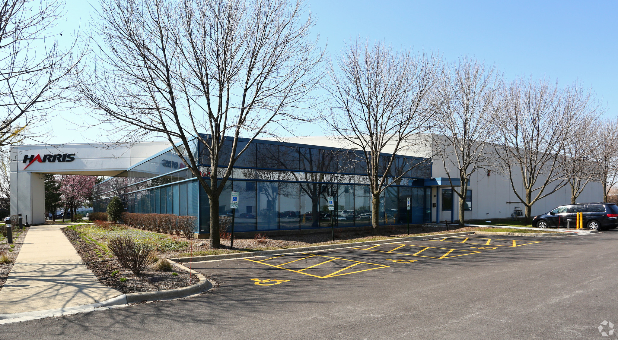 500 W Algonquin Rd, Mount Prospect, IL for lease Building Photo- Image 1 of 11