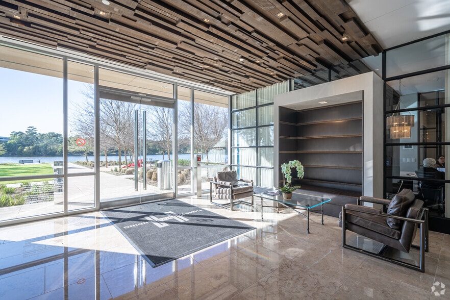 1780 Hughes Landing Blvd, The Woodlands, TX for lease - Lobby - Image 3 of 8