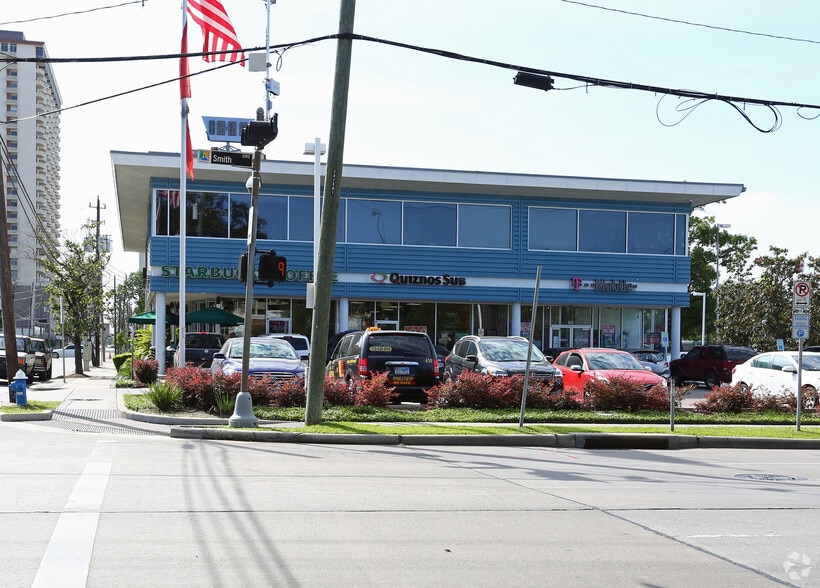 2101 Smith- St, Houston, TX for lease - Building Photo - Image 2 of 4