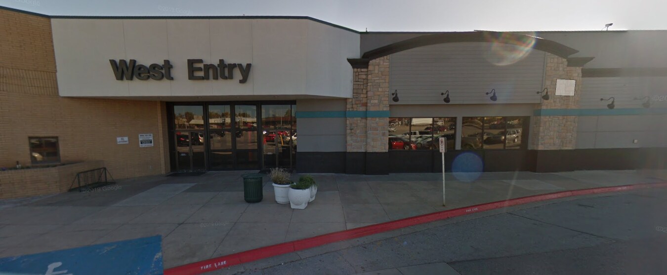 100 Central Mall, Lawton, OK, 73501 Retail Space For Lease