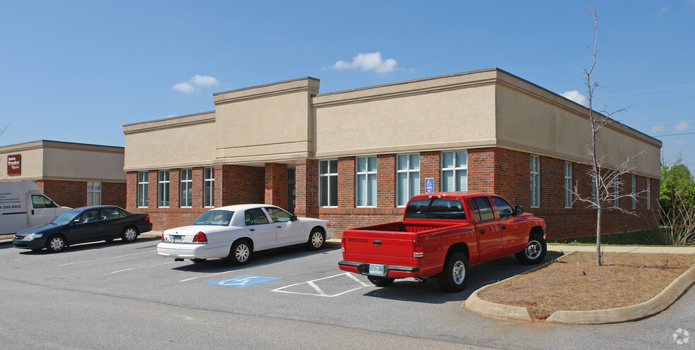 301 Halton Rd, Greenville, SC for lease - Building Photo - Image 2 of 6