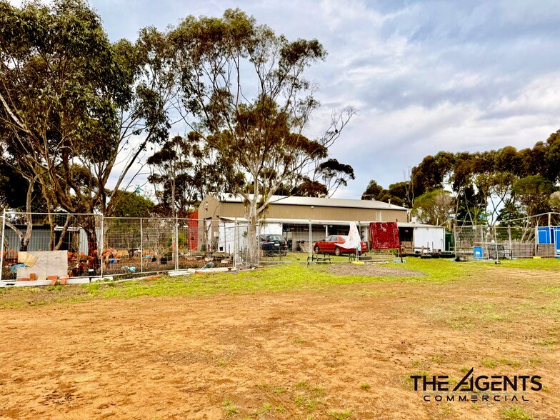135 Kenning Rd, Tarneit for lease - Primary Photo - Image 2 of 2