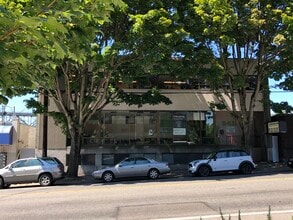 3415 Stone Way N, Seattle, WA for lease Interior Photo- Image 1 of 6