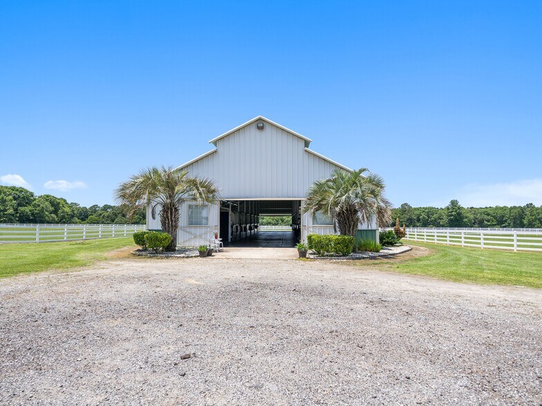 5676 State Highway 2, Defuniak Springs, FL for sale - Primary Photo - Image 1 of 1