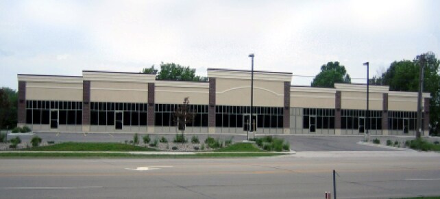 880 S Oneida St, Menasha, WI for lease Primary Photo- Image 1 of 7
