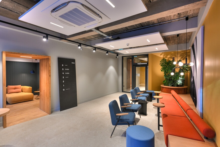 389 Argyle St, Glasgow for lease - Interior Photo - Image 2 of 8