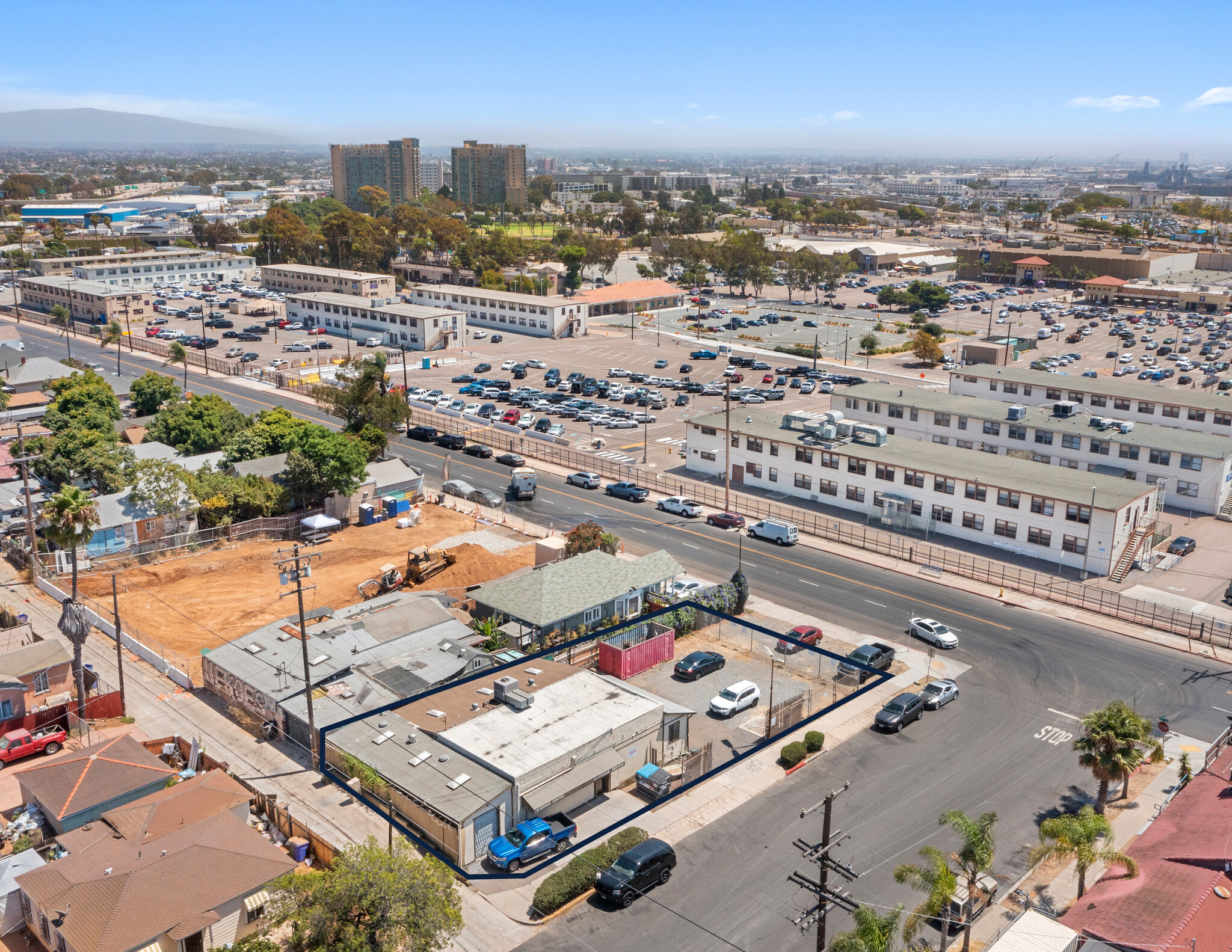 3004 Main St, San Diego, CA for lease Building Photo- Image 1 of 5