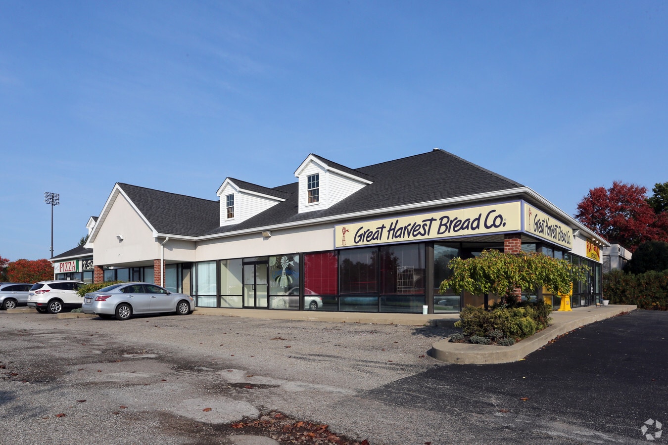 7684 Market St, Youngstown, OH 44512