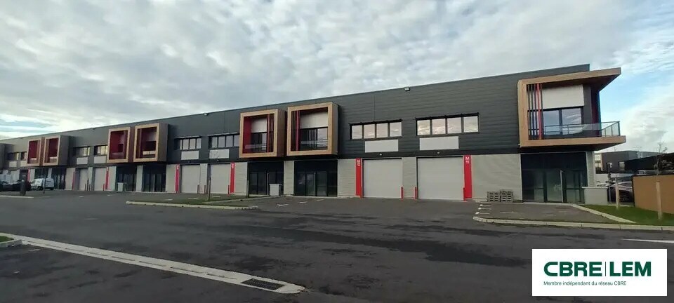 Flex in Le Havre for lease Building Photo- Image 1 of 8