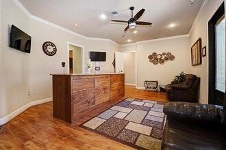 8122 Whisper Oak, San Antonio, TX for lease Building Photo- Image 2 of 36